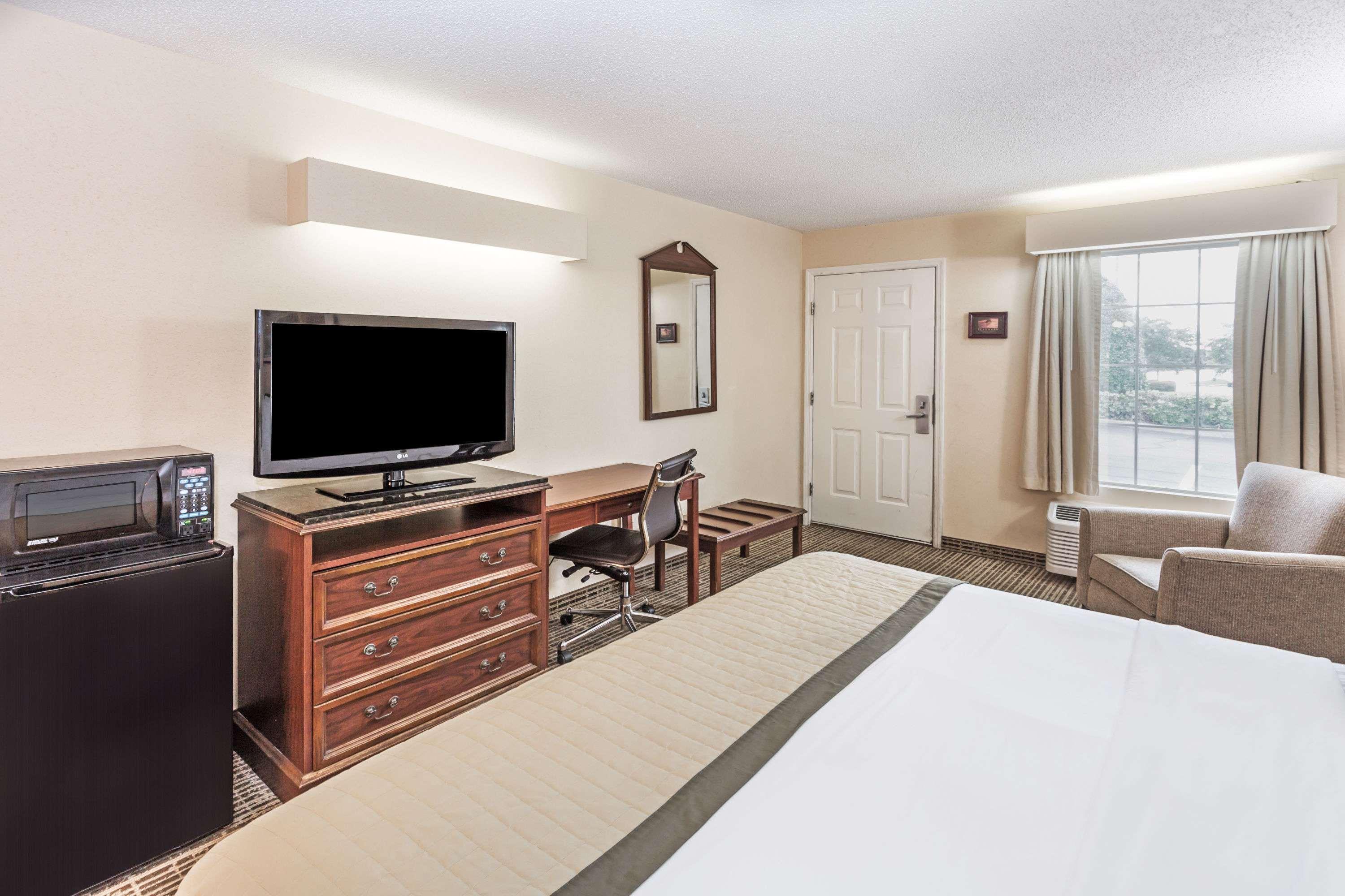 Baymont By Wyndham Valdosta At Valdosta Mall Luaran gambar